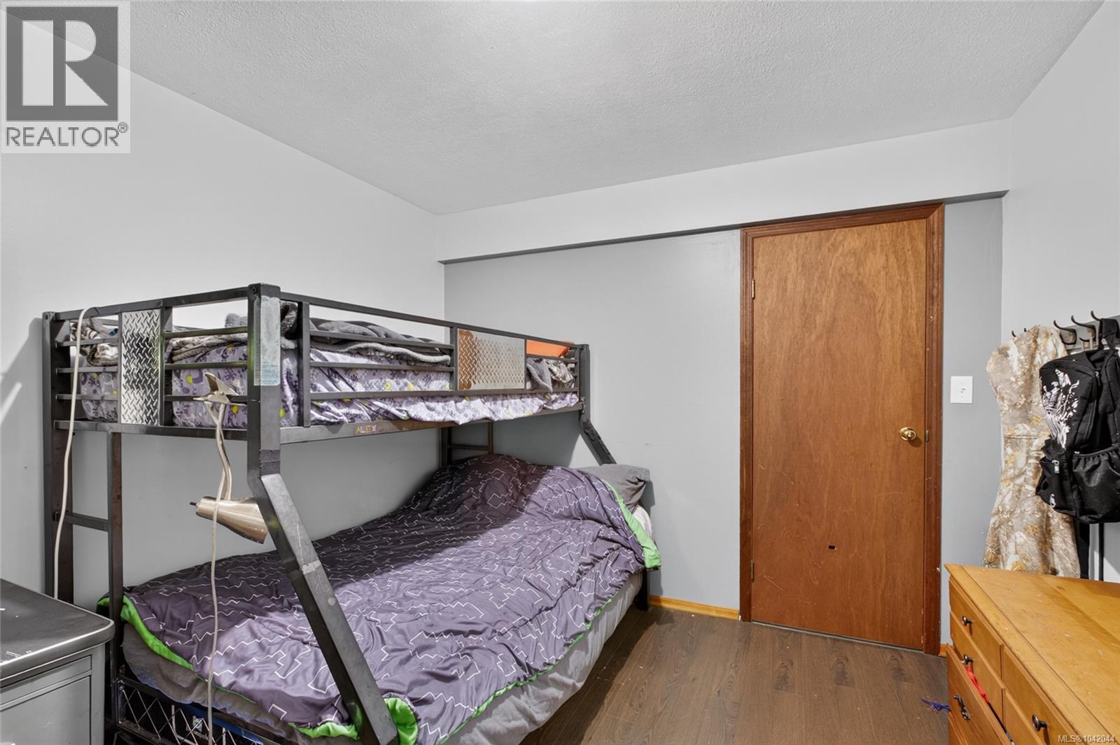 5749 Sea Terrace Rd, Courtenay