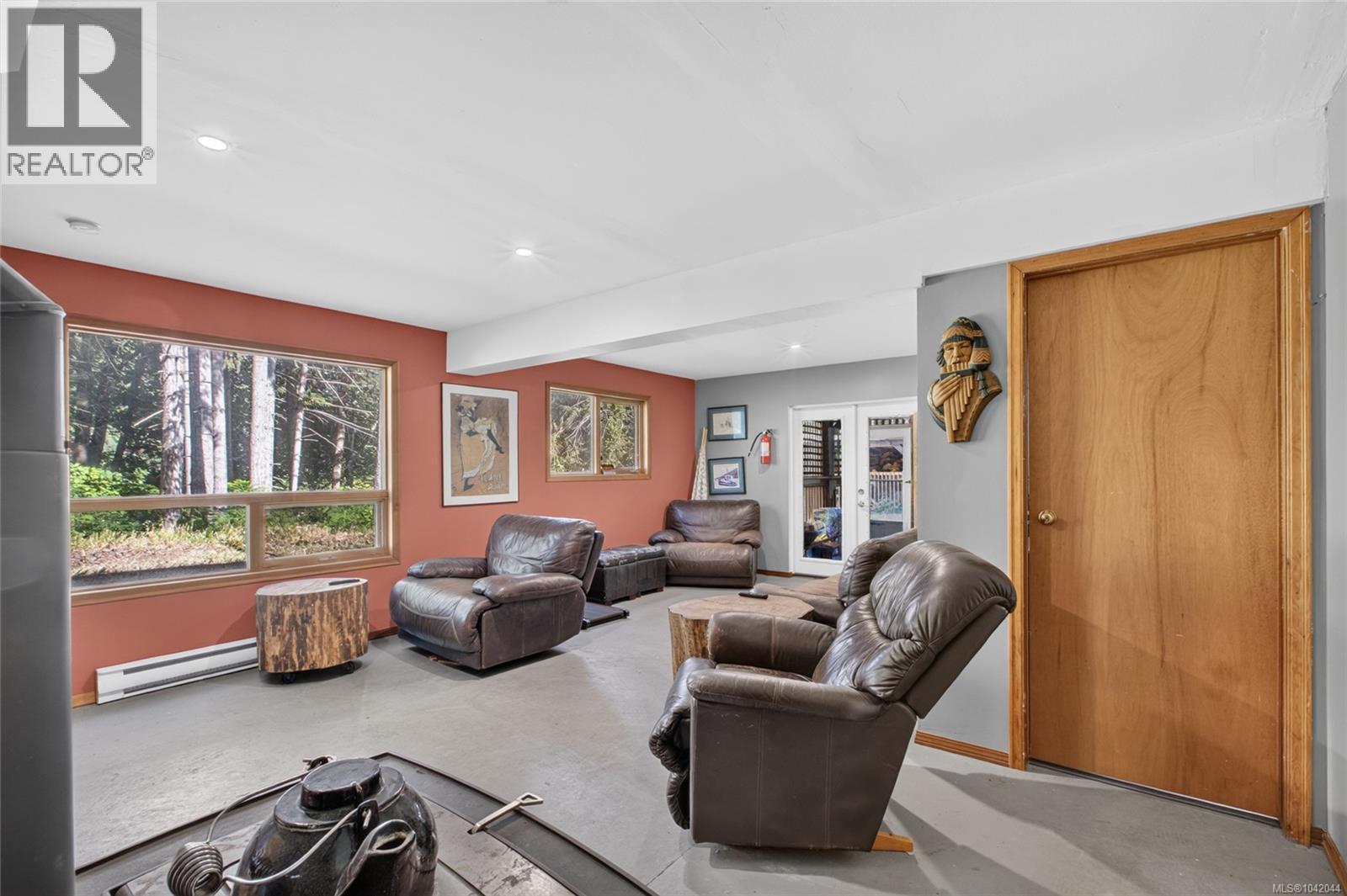 5749 Sea Terrace Rd, Courtenay