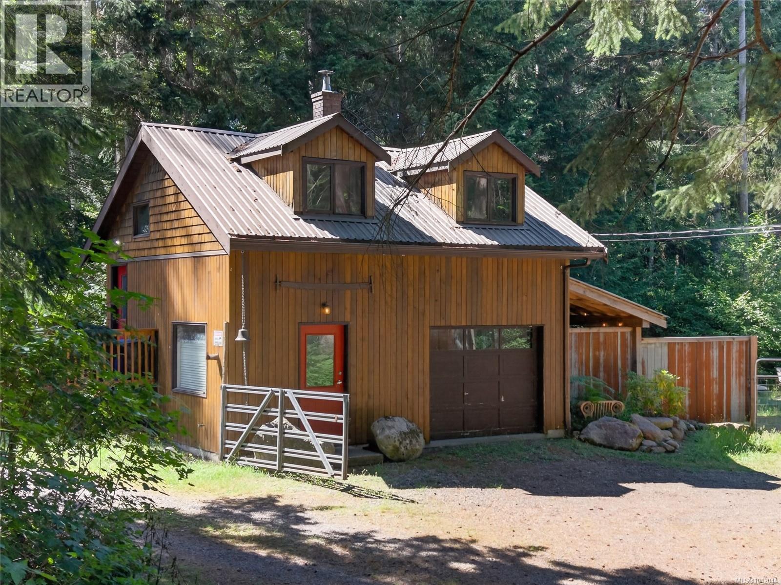 5749 Sea Terrace Rd, Courtenay