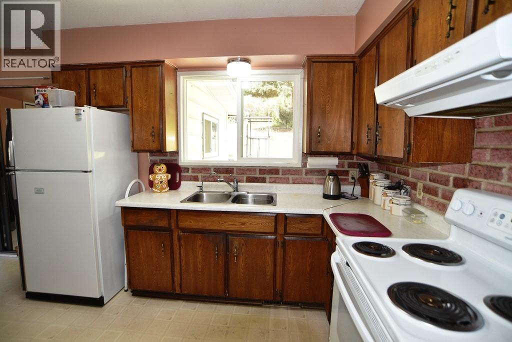 1765 3B Highway, Fruitvale