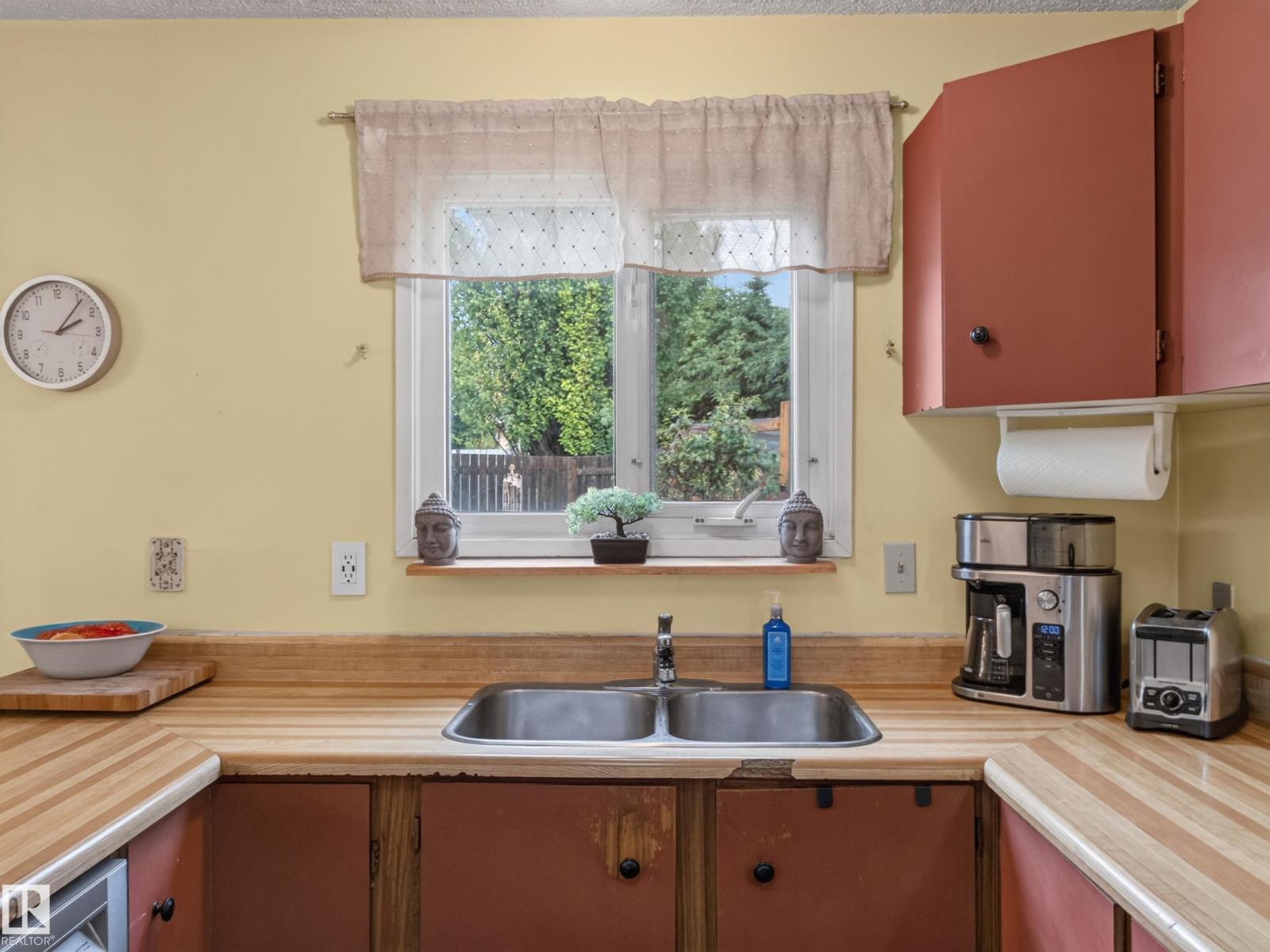 3503 42A AV NW - 15