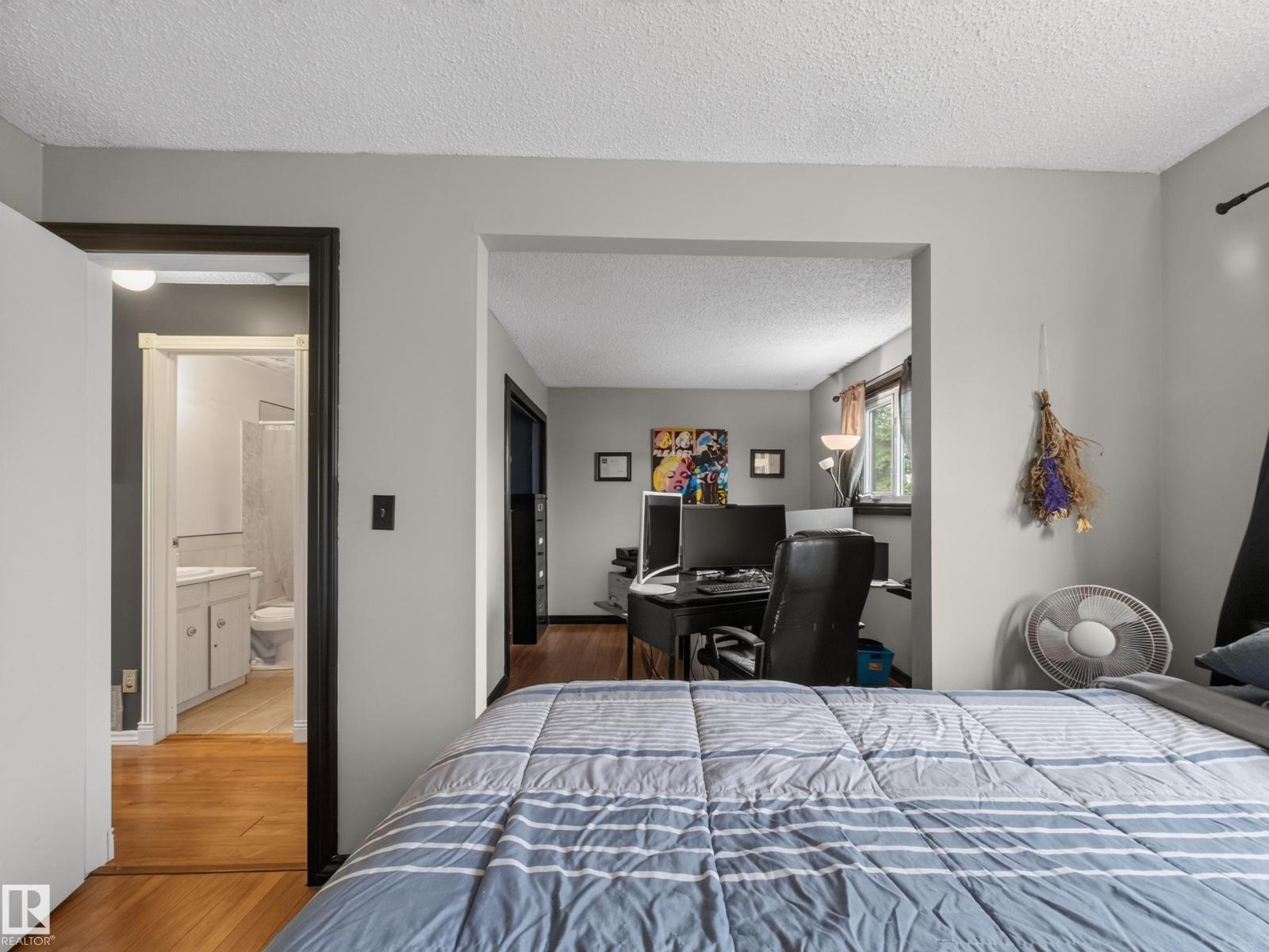 3503 42A AV NW - 35