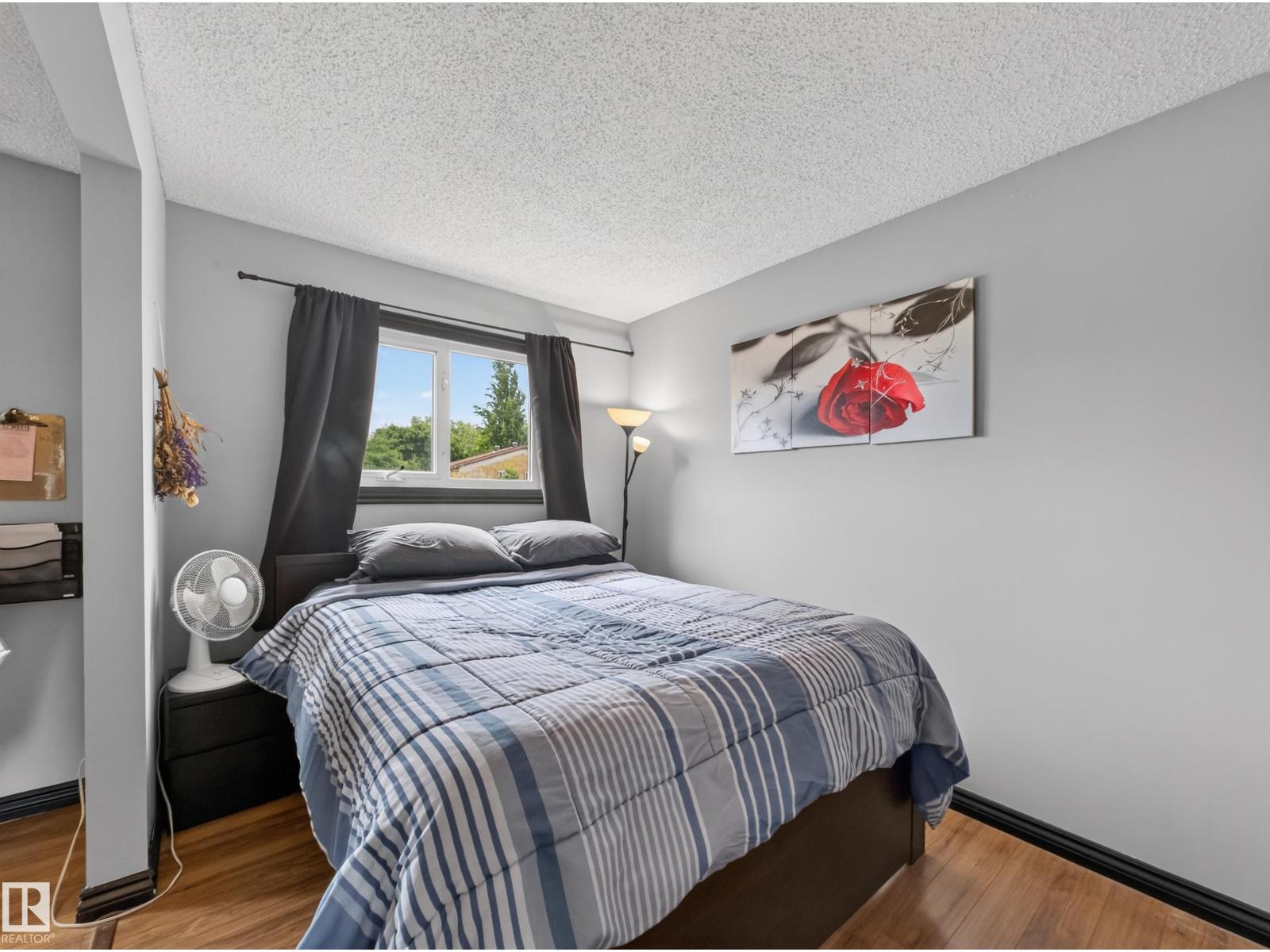 3503 42A AV NW - 32