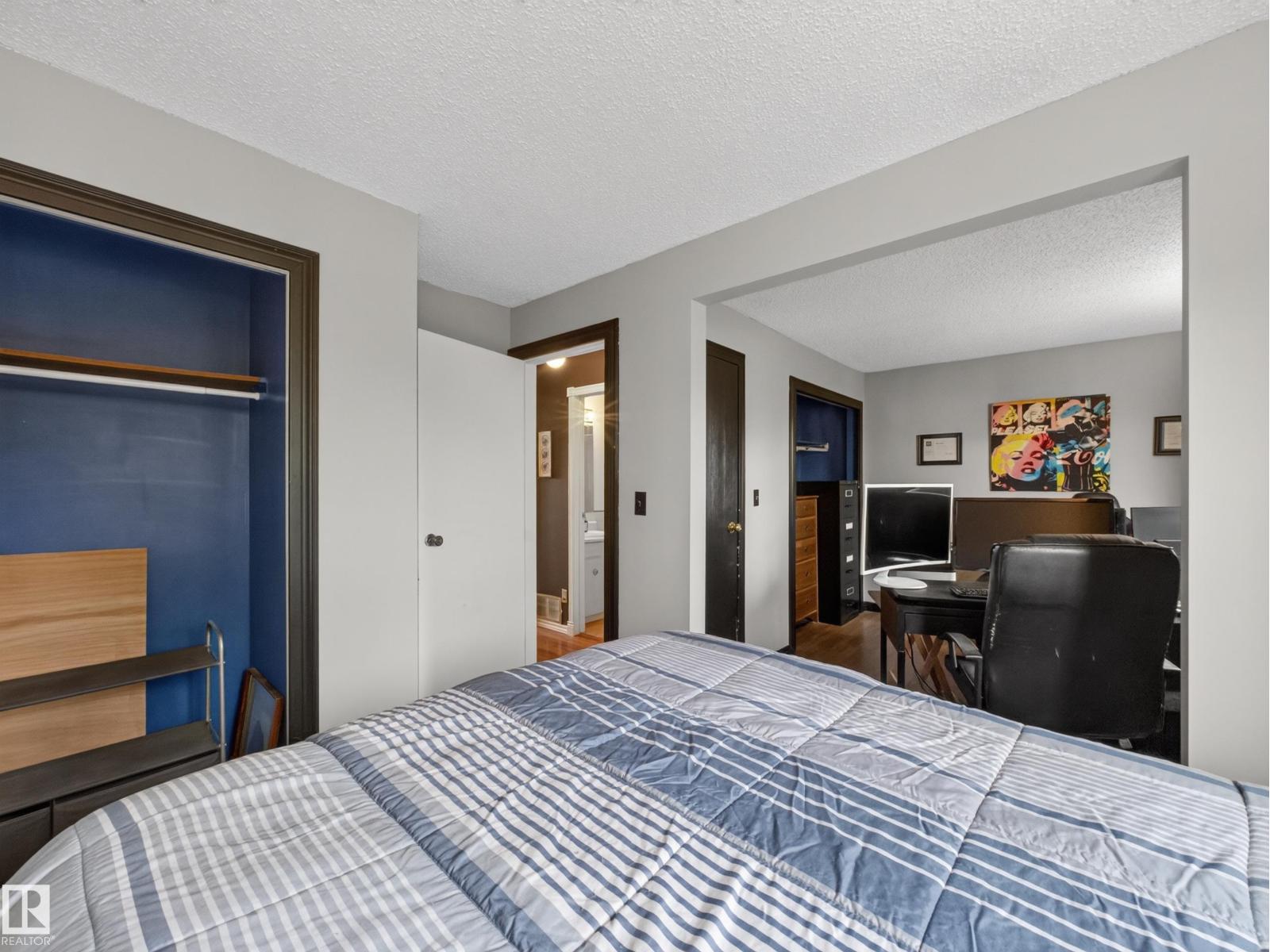 3503 42A AV NW - 34