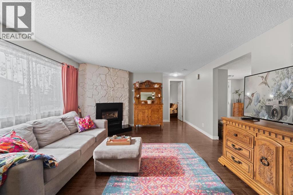 4906 55 Avenue - photo 3