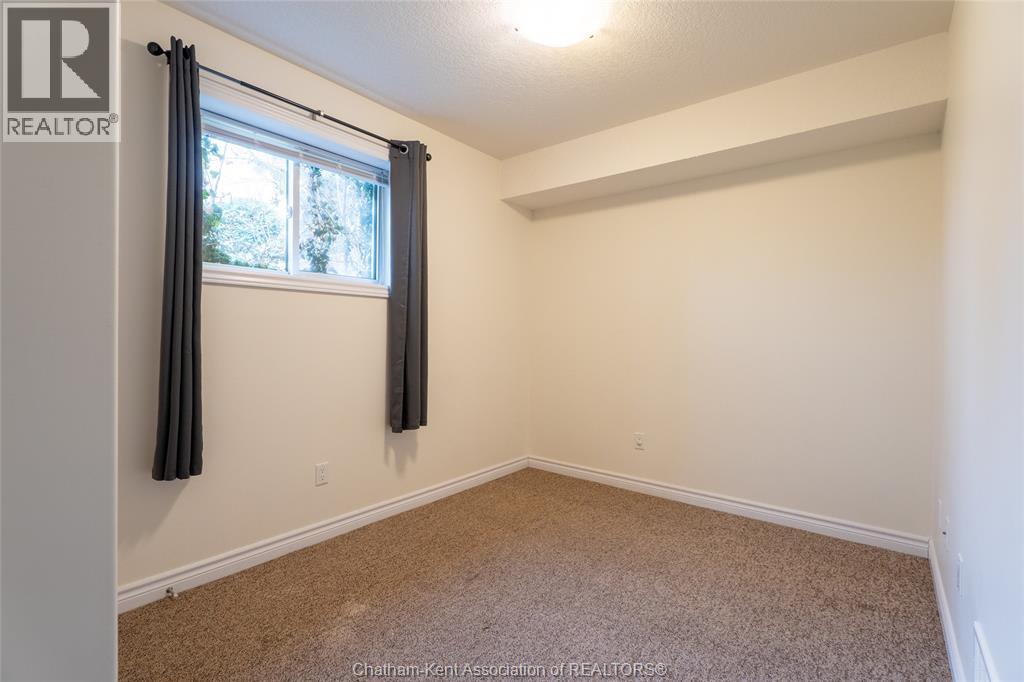 30 St Michael AVENUE - 27