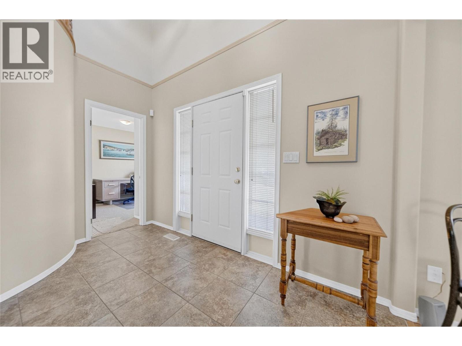 2916 Edgewood Drive, Cranbrook