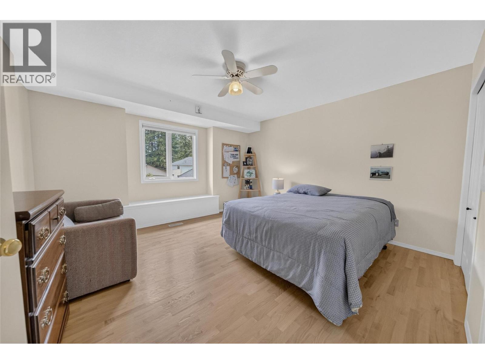 2916 Edgewood Drive, Cranbrook