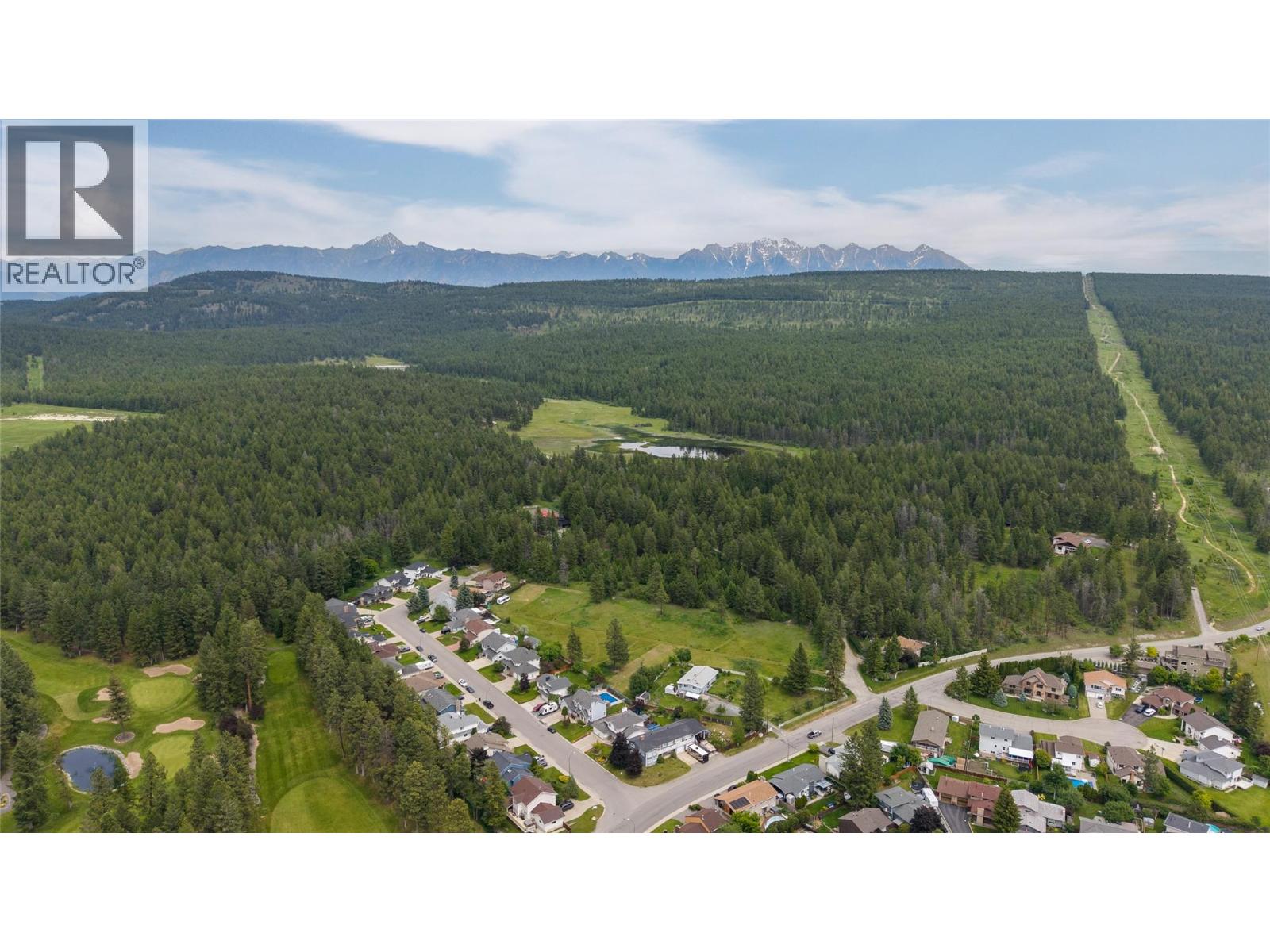 2916 Edgewood Drive, Cranbrook