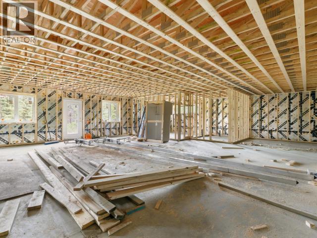 572 ROBINSON SUBDIVISION - Image 32