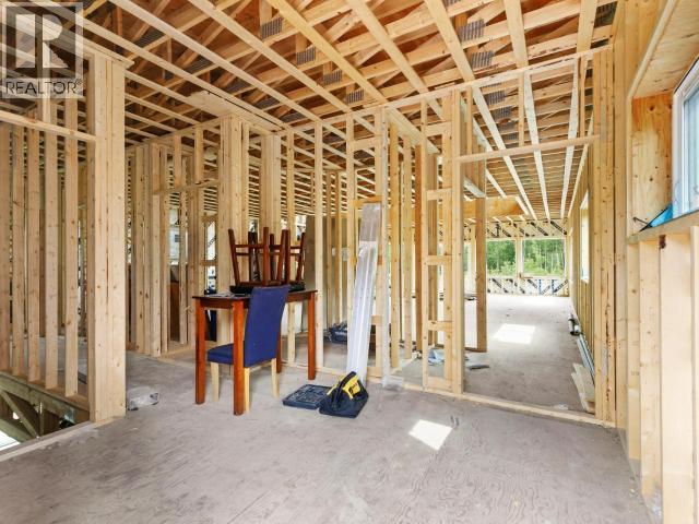 572 ROBINSON SUBDIVISION - Image 9