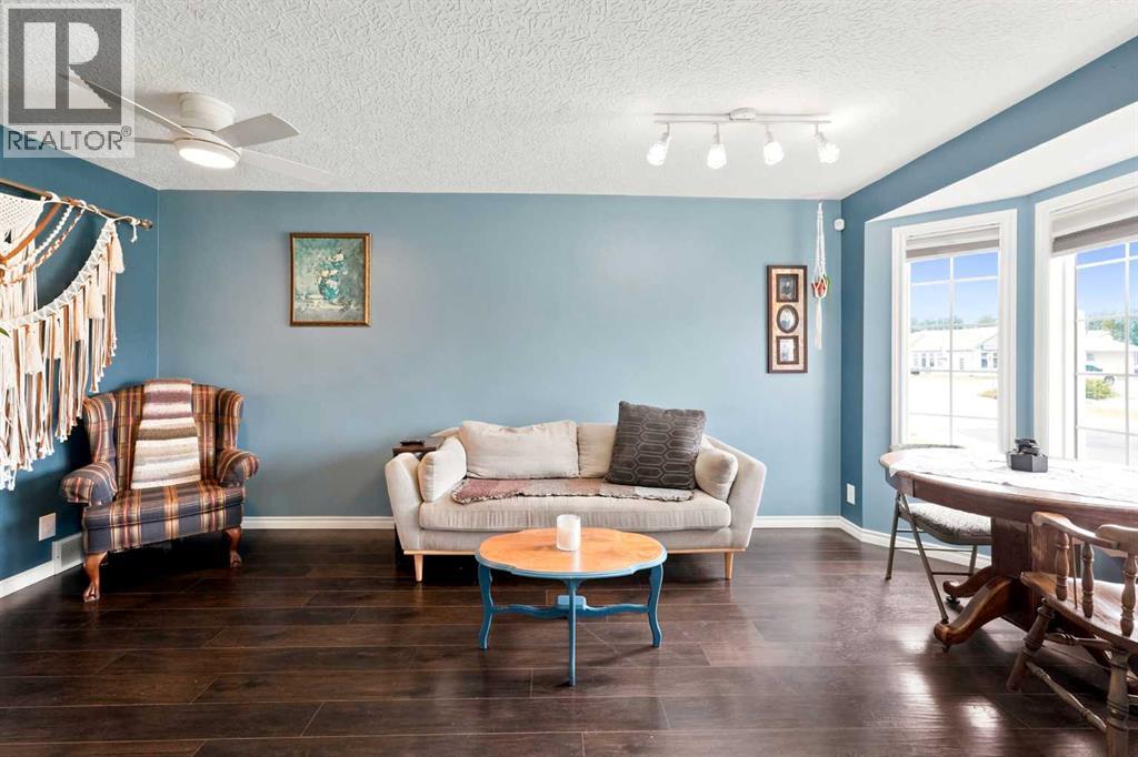 4707 44 Street - 6