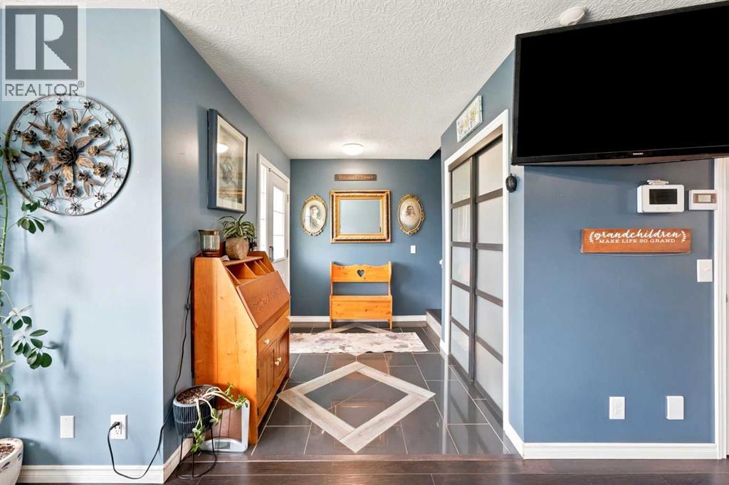 4707 44 Street - 4
