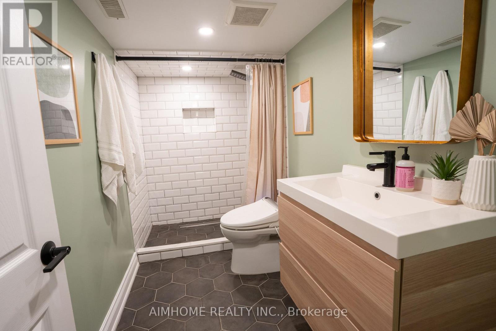 128 HOPEDALE AVENUE - Image 18