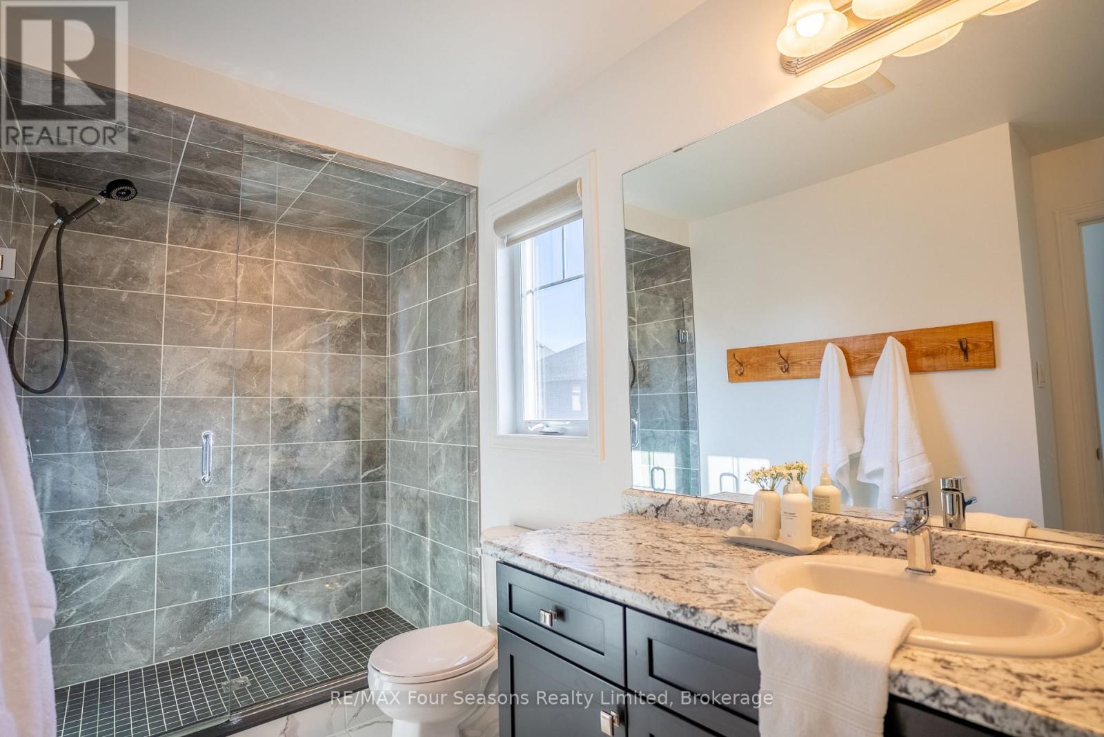 33 KERR STREET - 24