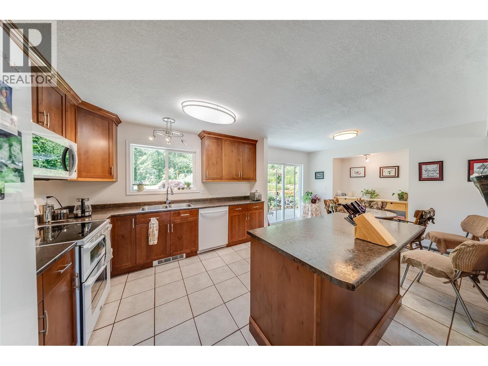 3404 Southridge Drive, Castlegar