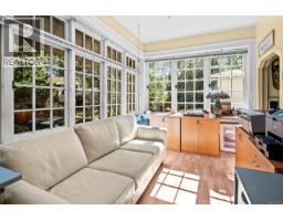Kitchen - 1043/1045 Belmont Ave, Victoria, BC V8S3T4 Photo 13