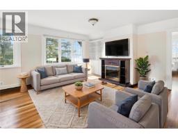 Living room/Dining room - 1043/1045 Belmont Ave, Victoria, BC V8S3T4 Photo 14