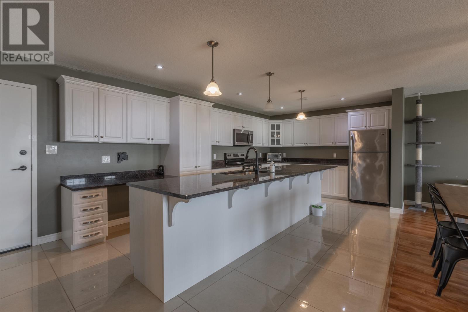 ##301 516 MACEWEN Road - 7