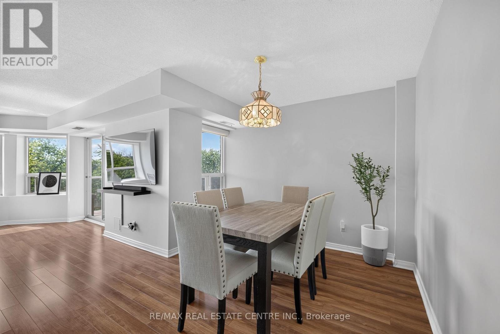 #602 281 BRISTOL STREET - 13