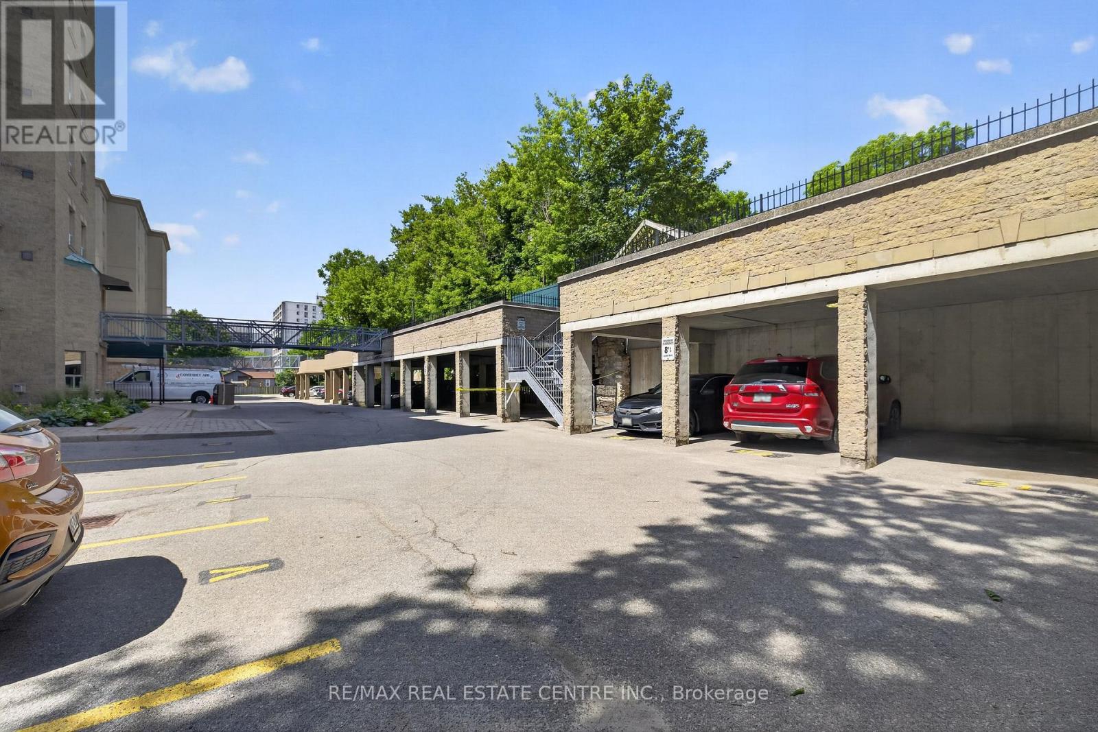 #602 281 BRISTOL STREET - 37