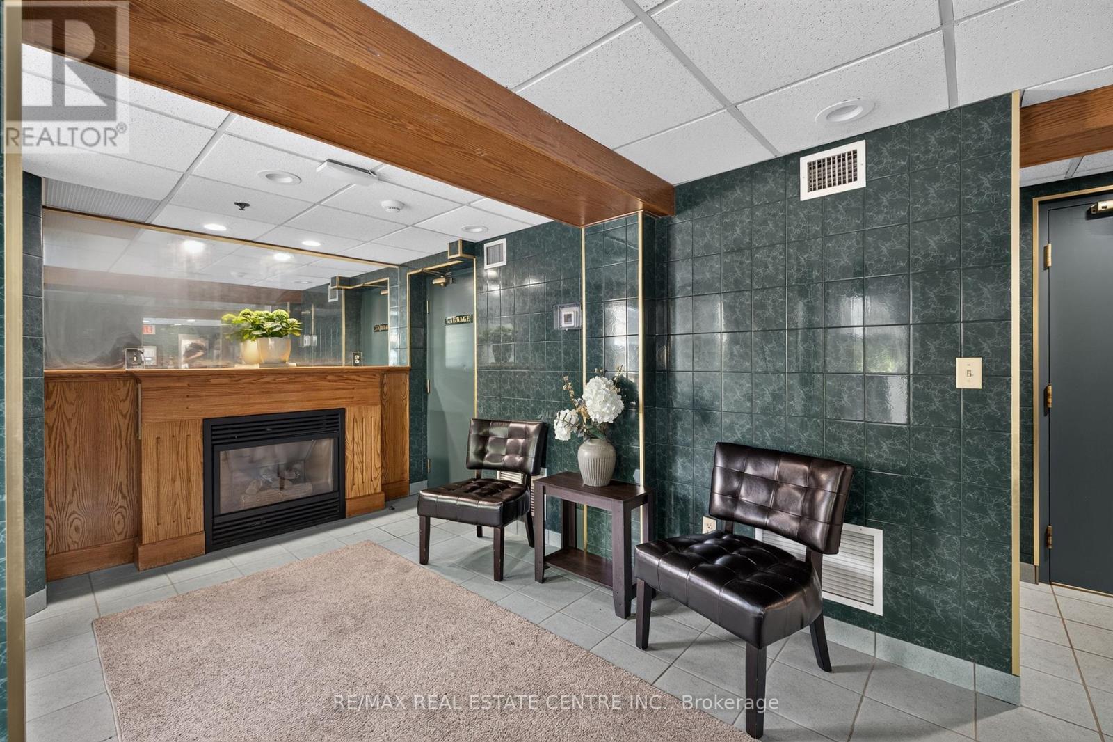 #602 281 BRISTOL STREET - 42