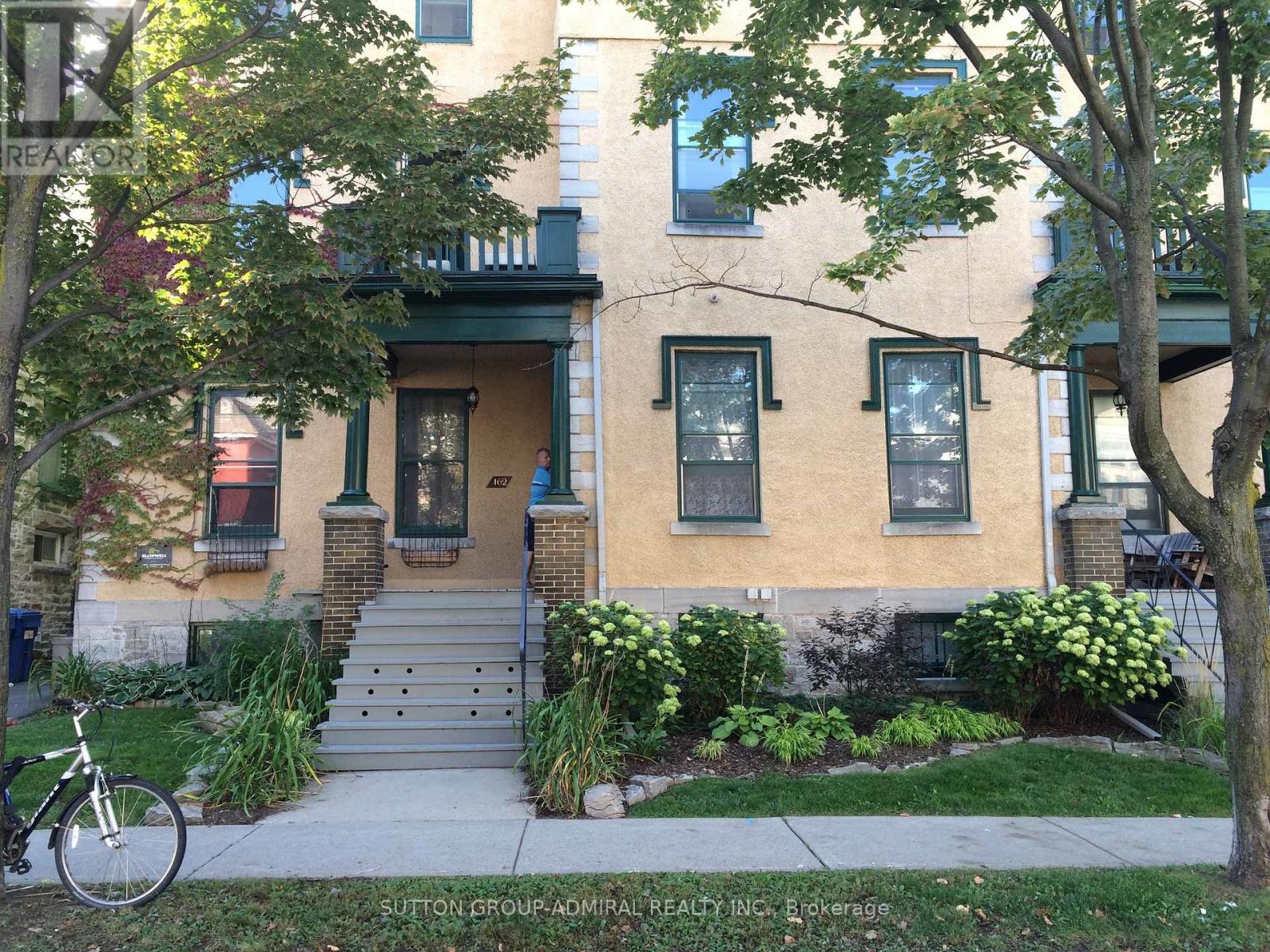 162 DALY AVENUE - 2