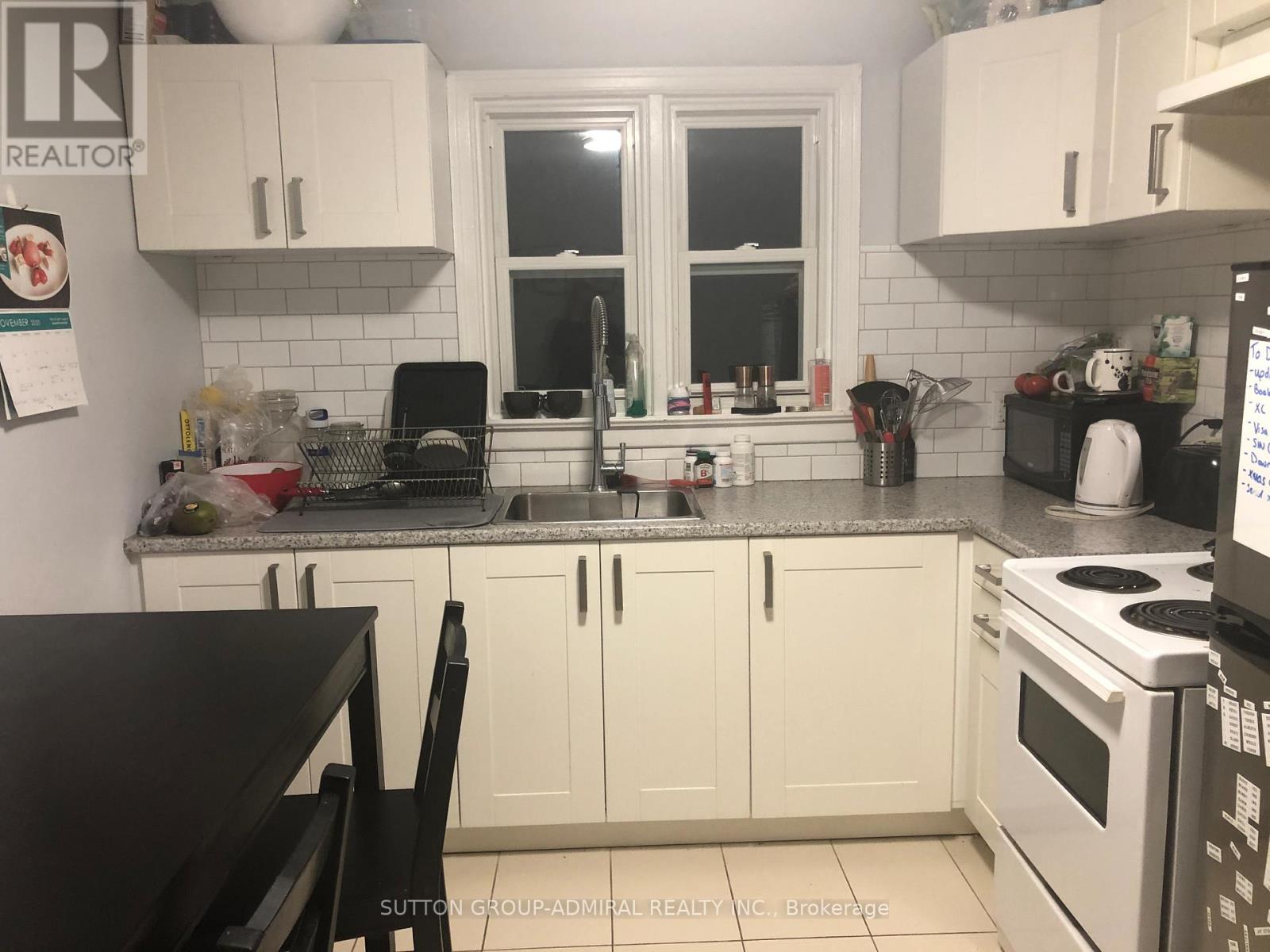 162 DALY AVENUE - 23