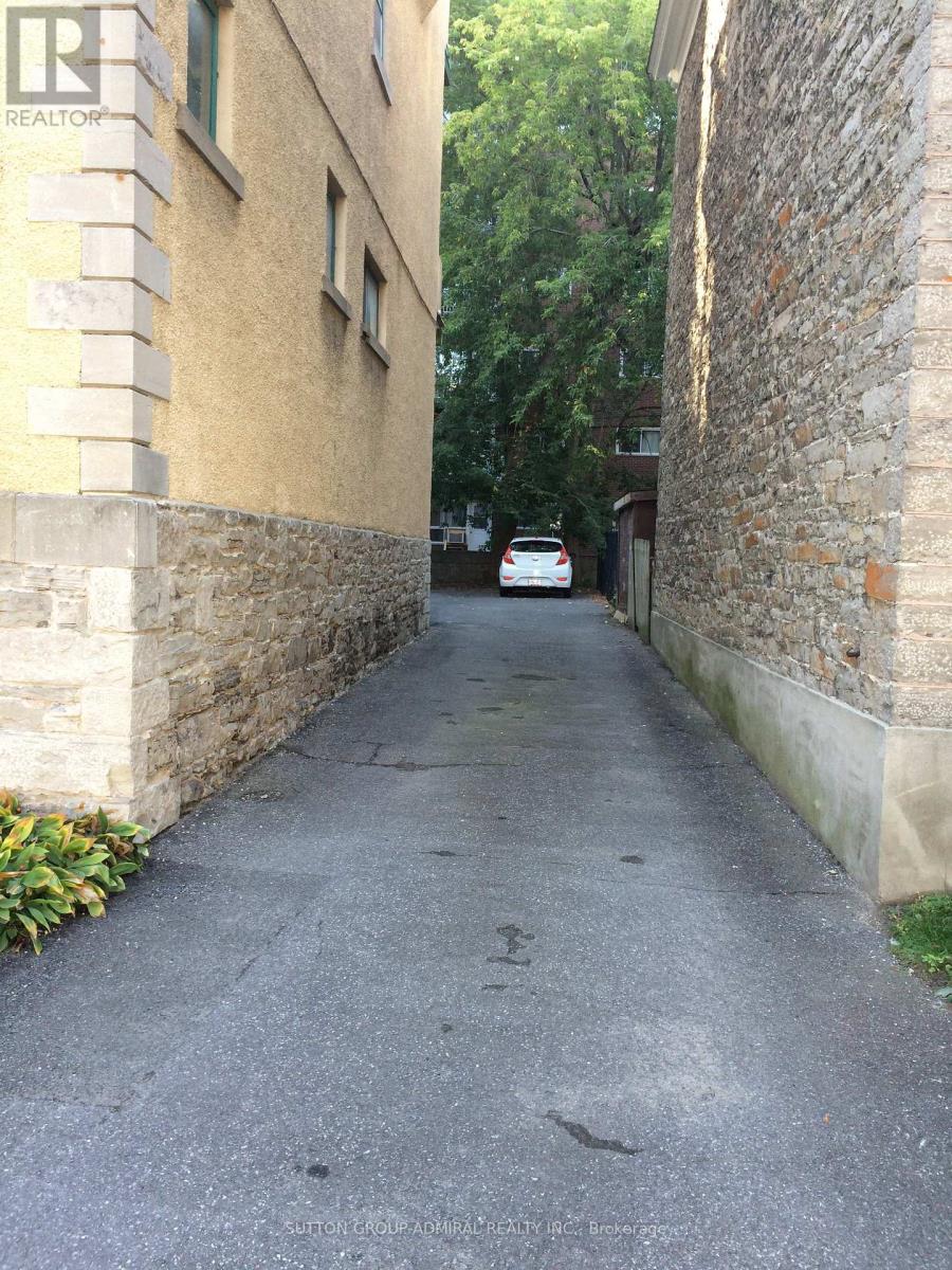 162 DALY AVENUE - 3