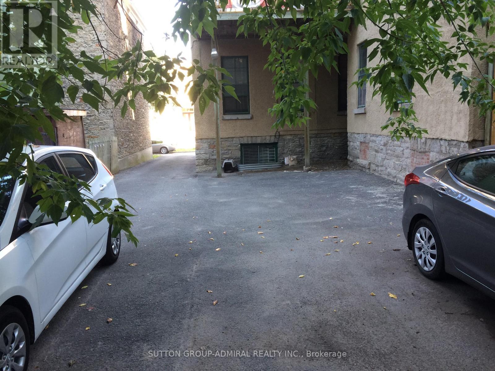 162 DALY AVENUE - 8