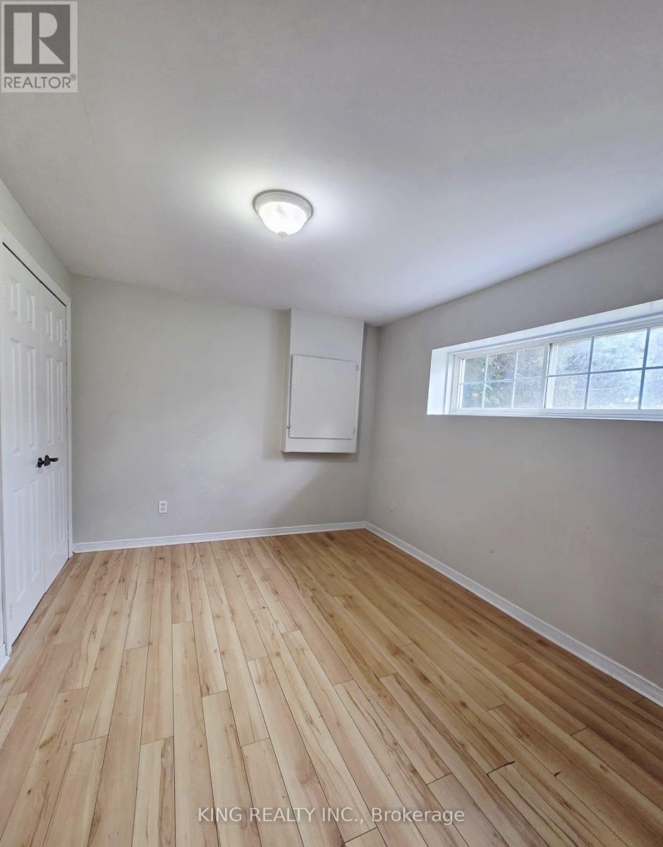 322 FLEMING DRIVE - 25