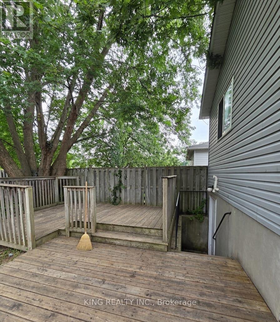 322 FLEMING DRIVE - 26