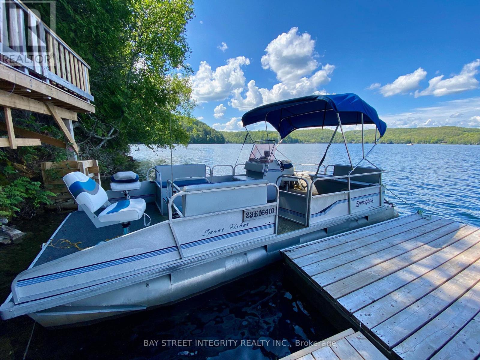 376 FARADALE COURT - 21