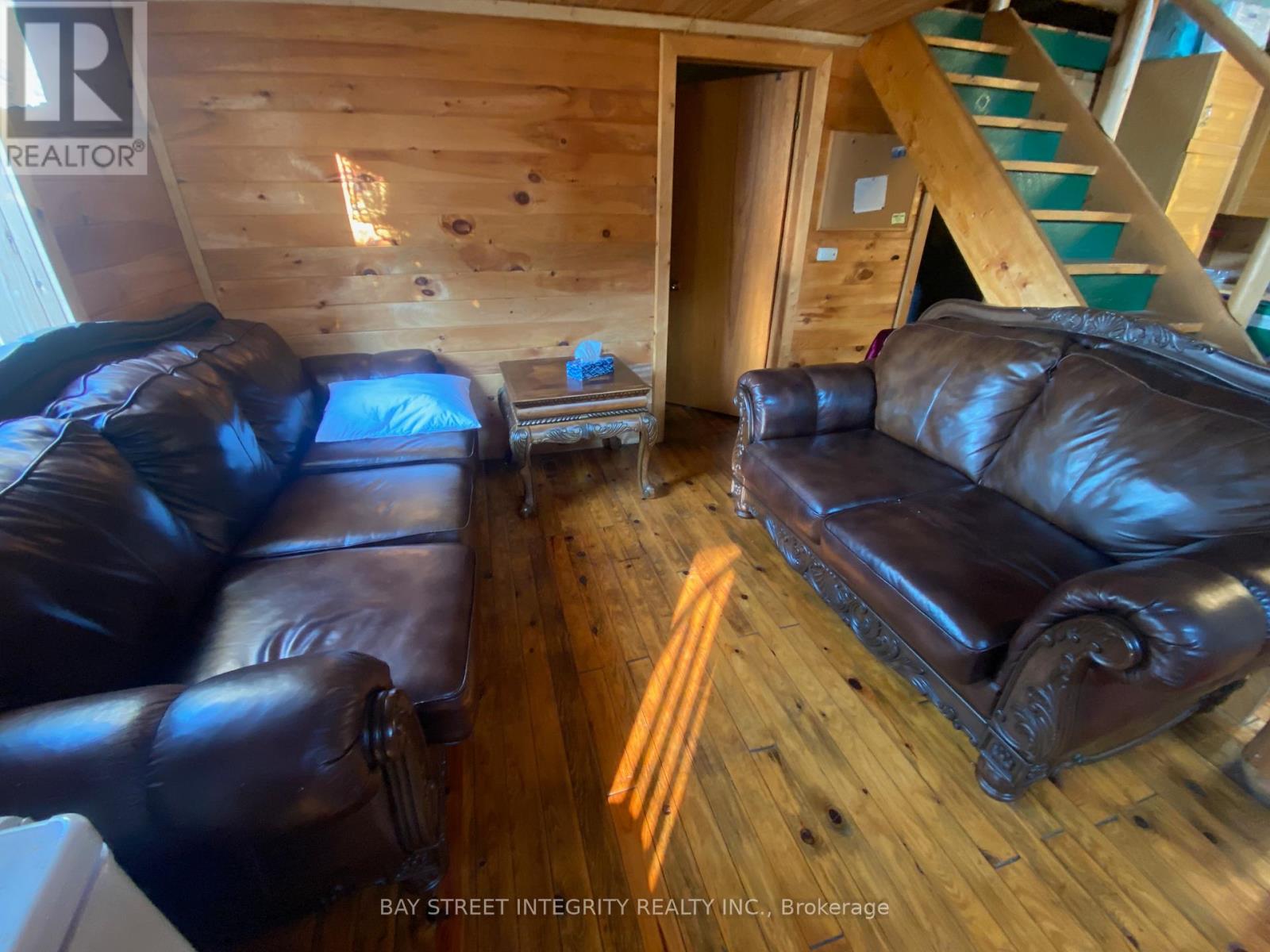 376 FARADALE COURT - 24