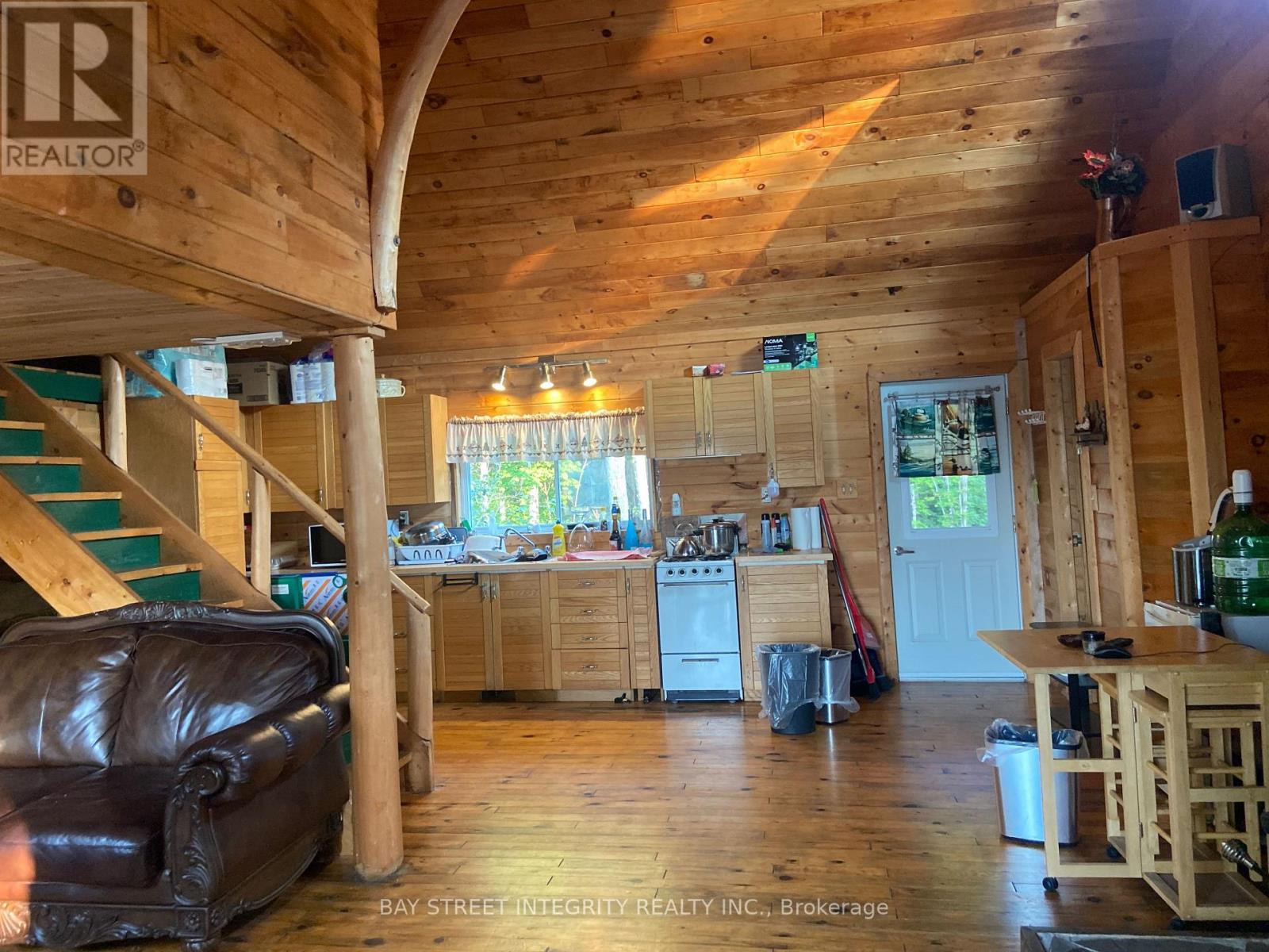 376 FARADALE COURT - 32