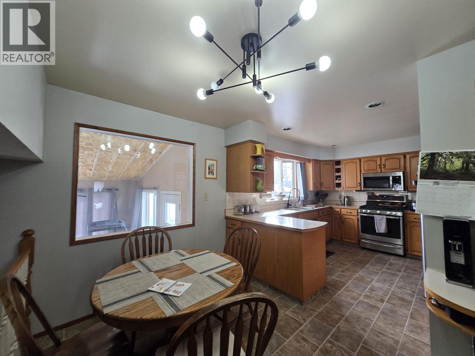 1812 MARBLE STREET - 12