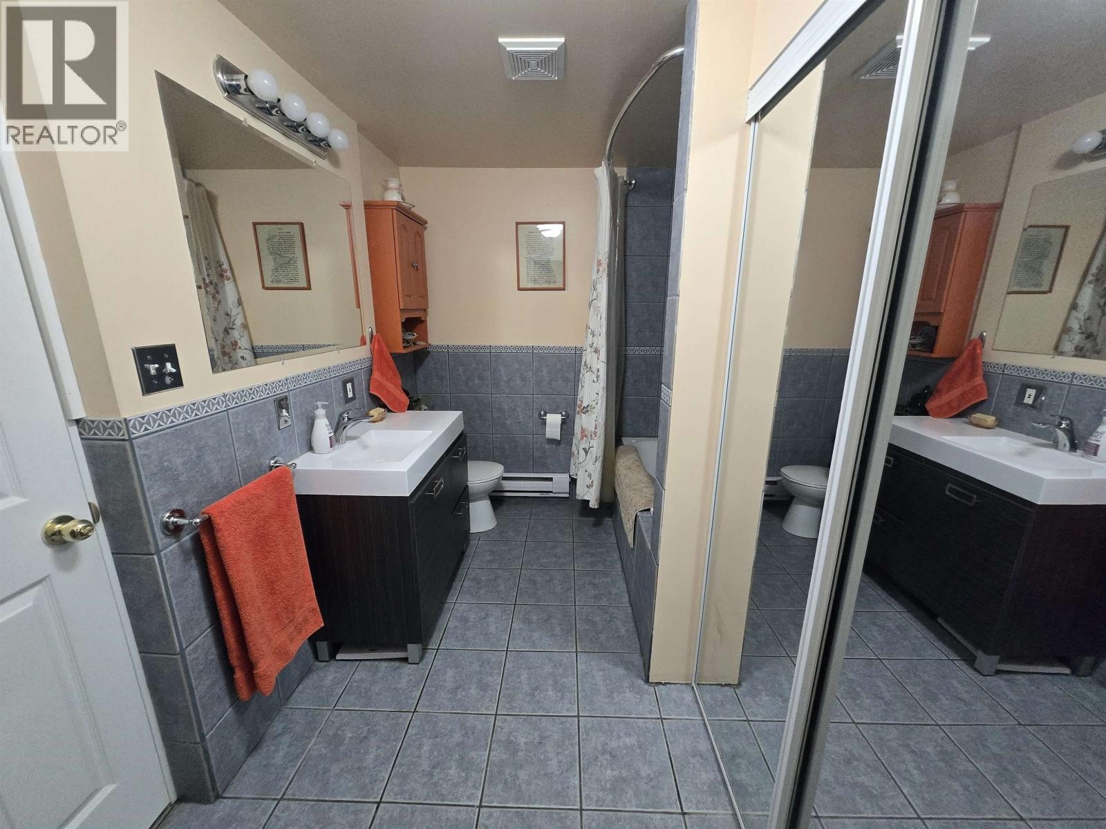 1812 MARBLE STREET - 23