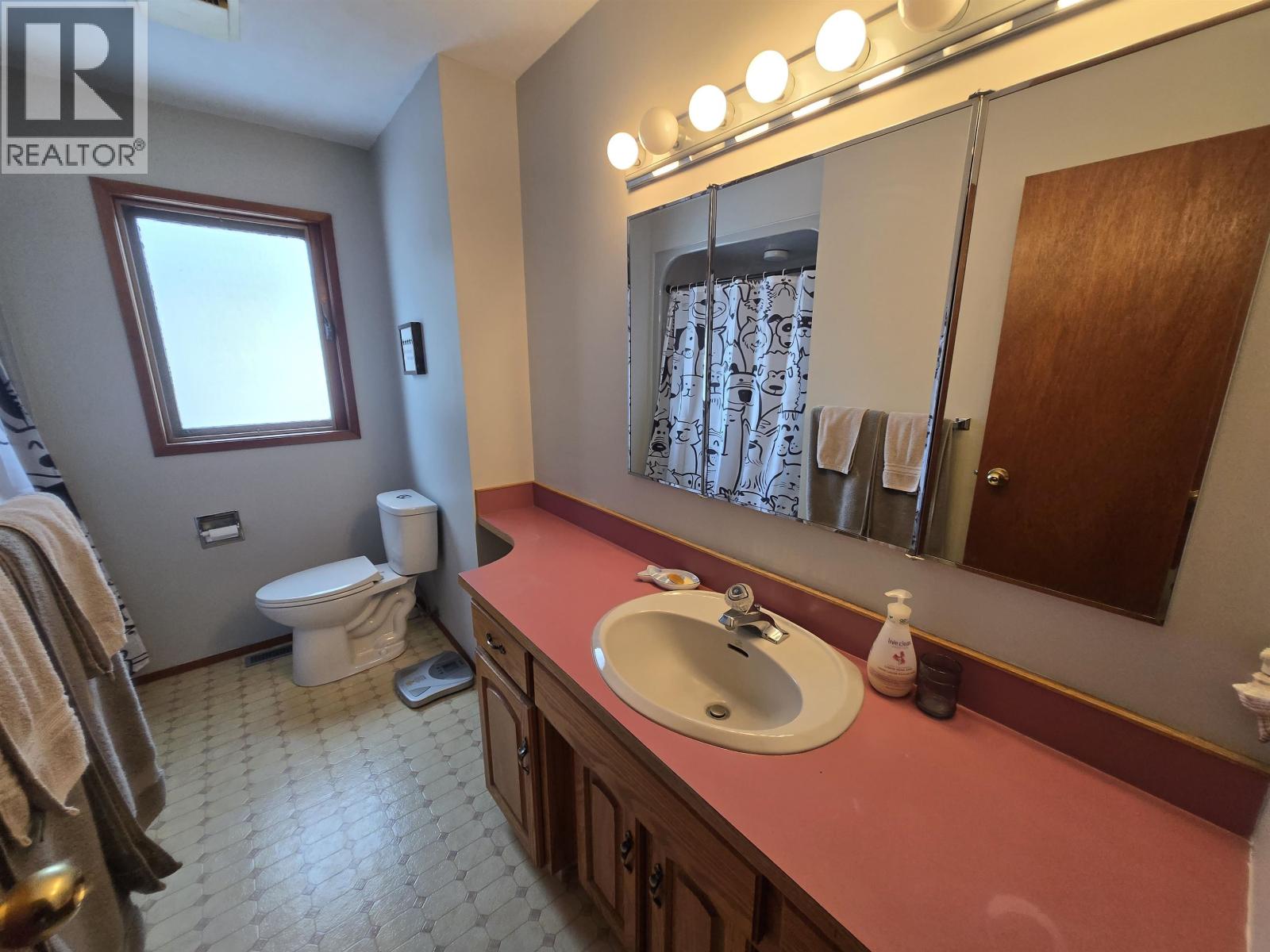1812 MARBLE STREET - 35