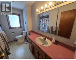 1812 Marble Street, Quesnel, BC V2J4M4 Photo 35