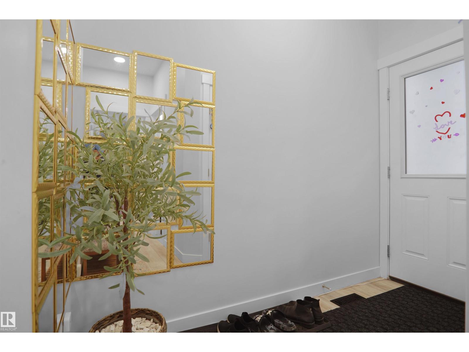 2551 12 AV NW - 10