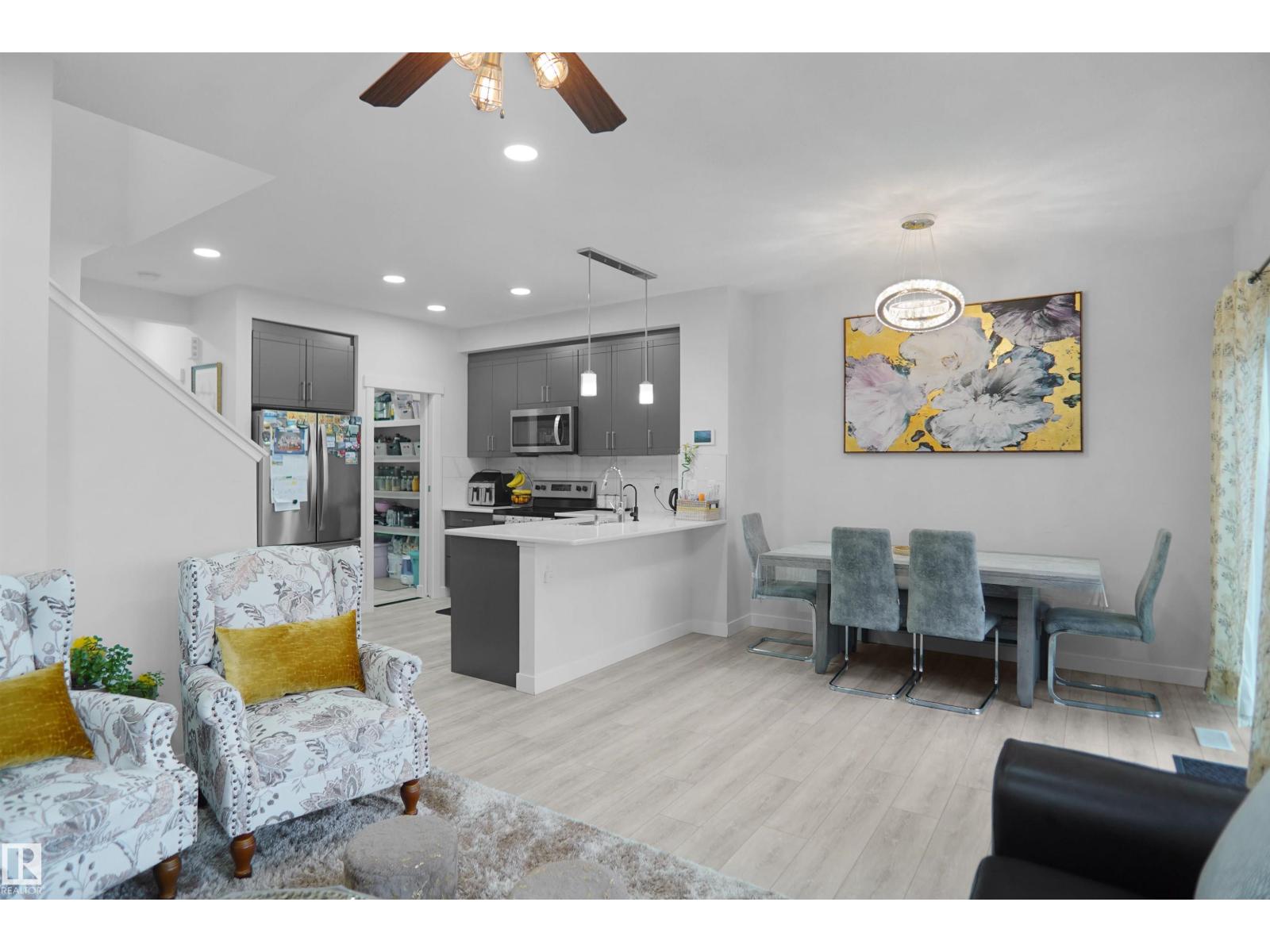 2551 12 AV NW - 23