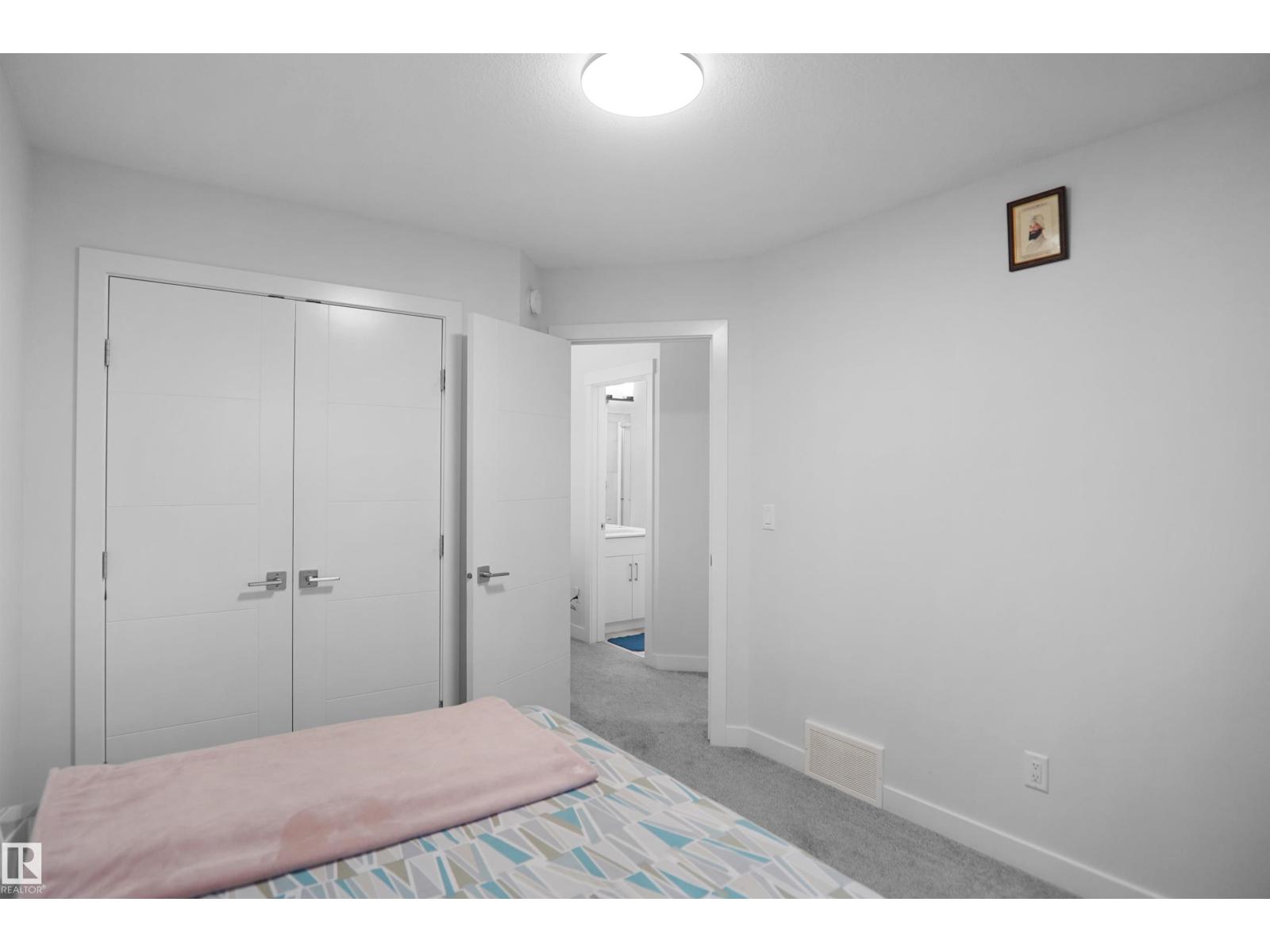 2551 12 AV NW - 28