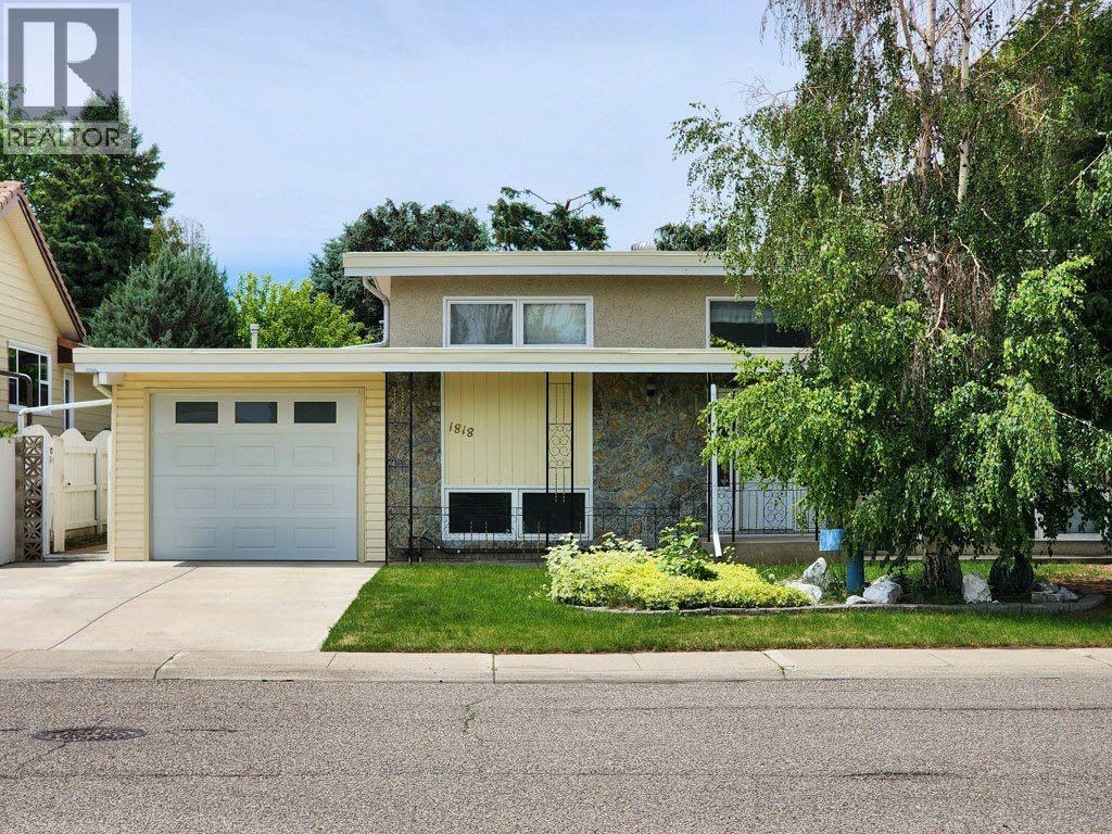 1818 Lakeside Road S - 2
