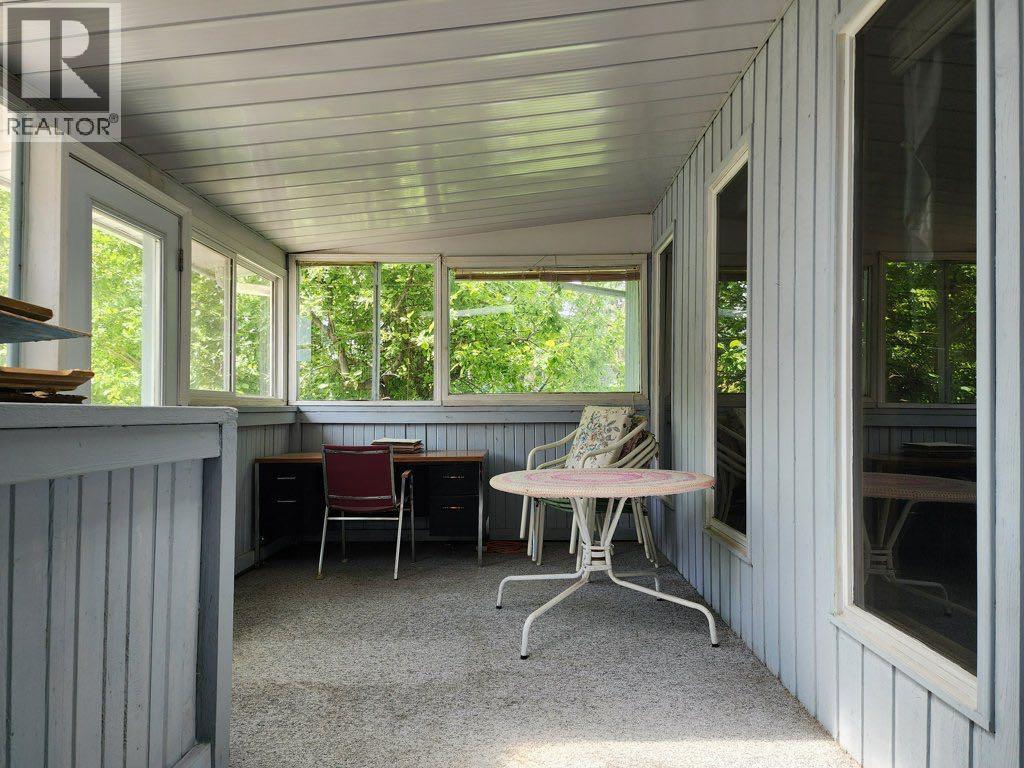 1818 Lakeside Road S - 15
