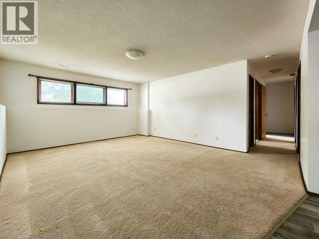1818 Lakeside Road S - 23
