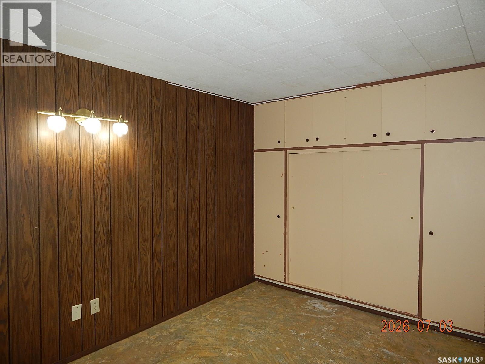 710 3RD STREET E - 23