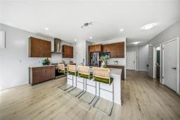 18 Gottfried Point, Winnipeg, MB R2C5T5 Photo 12