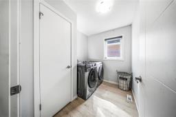 18 Gottfried Point, Winnipeg, MB R2C5T5 Photo 25