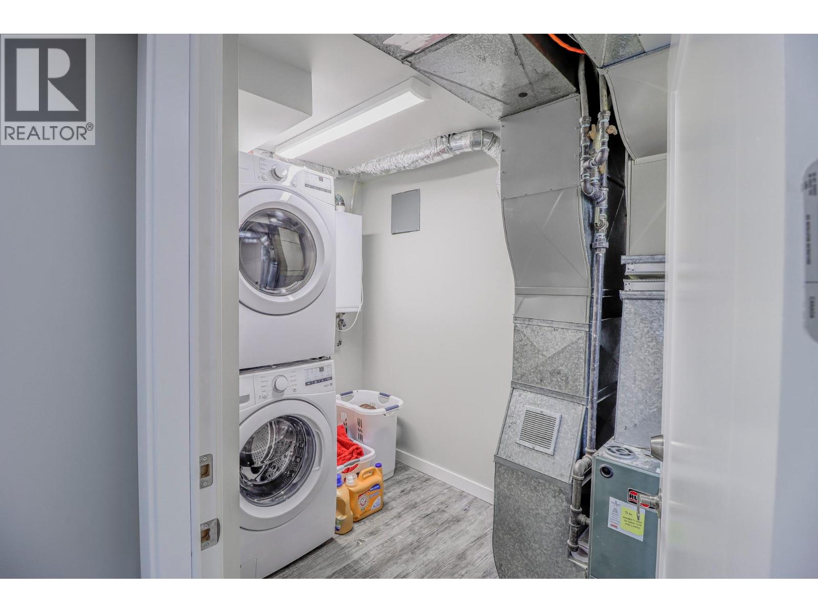 1405 2A Avenue S - 35