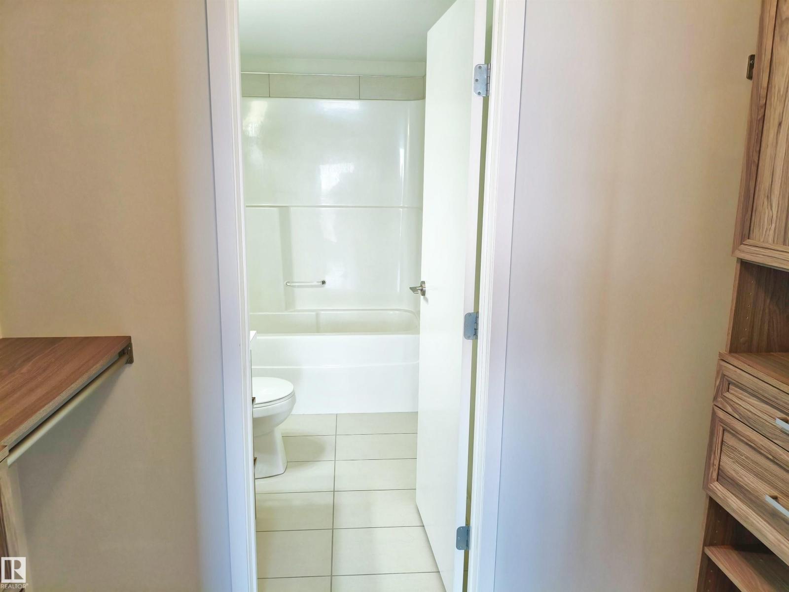 #2505 10410 102 AV NW - 30